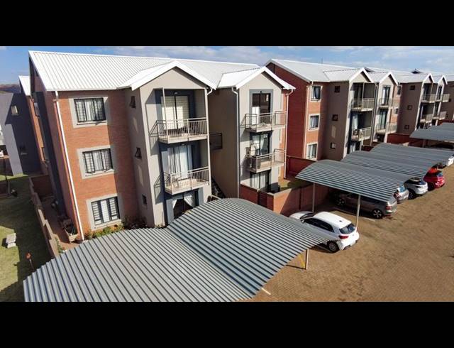 3 BEDROOM APARTMENT FOR SALE IN ROODEPARK ECO ESTATE